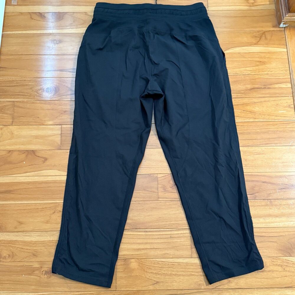 Lululemon Dance Studio Mid-Rise Crop 25" Black Size 8 Running Activewear Yoga - Picture 3 of 9